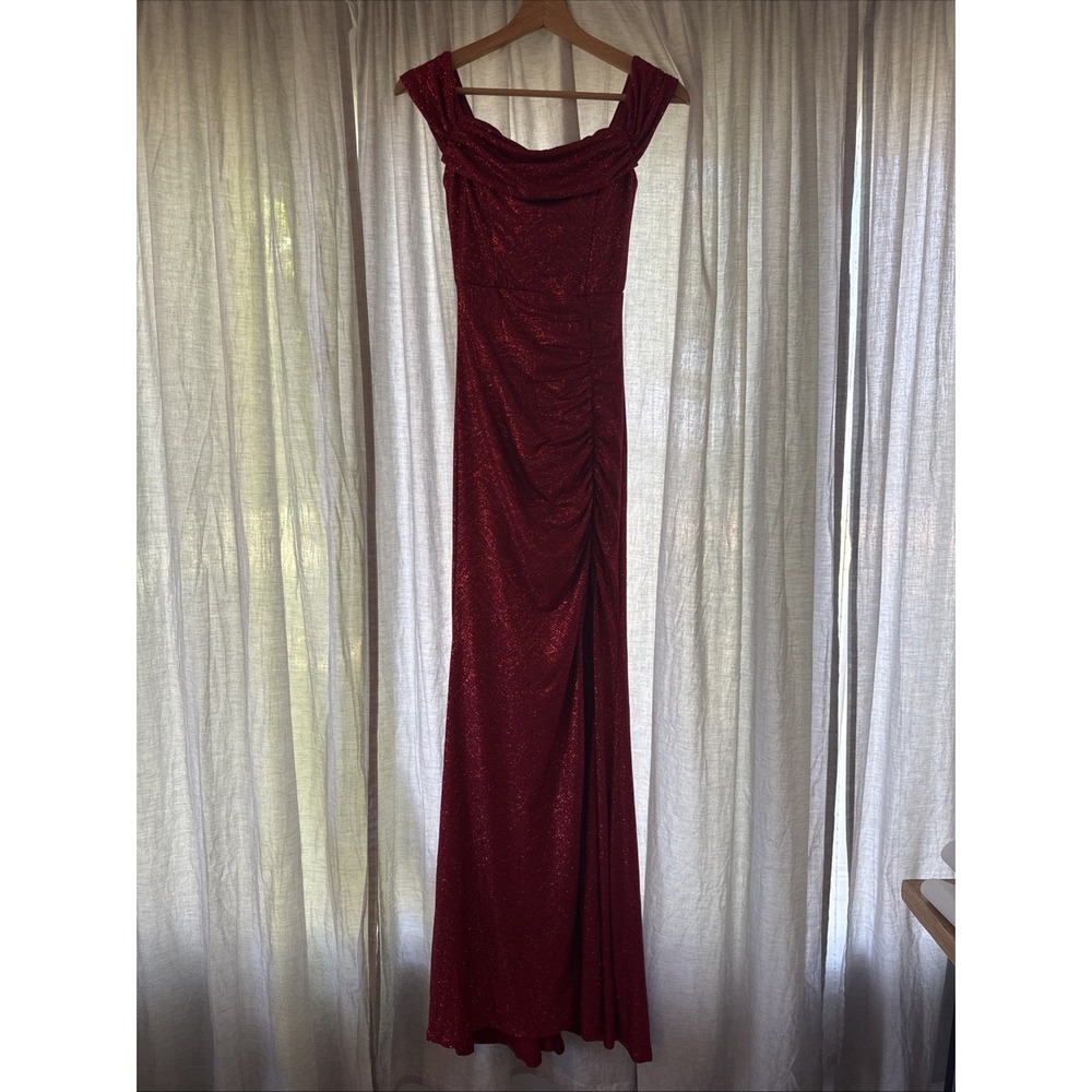 NWT Windsor Red Glitter Sparkly Prom Long Dress Homecoming Leg Slit